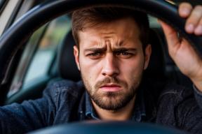 Цифровой штурман на страже жизни: ИИ в России начнет штрафовать за зевки и вздохи за рулем