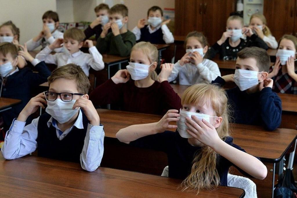В Роспотребнадзоре рассказали о работе школ в условиях пандемии