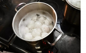 Гастроэнтеролог Логинов: Употребление яиц в умеренном количестве не повышает холестерин