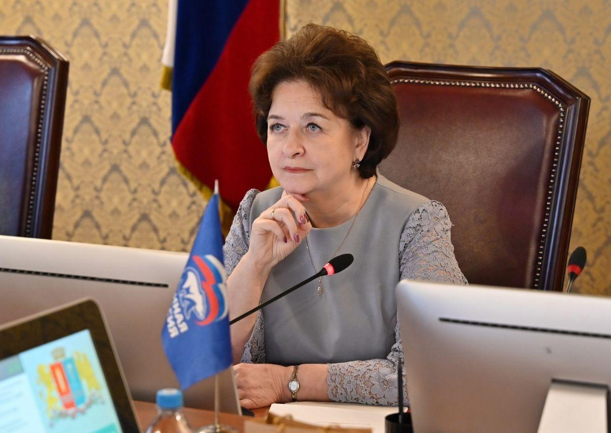 Спикер Ивановской облдумы Марина Дмитриева поздравила жителей с Днем России