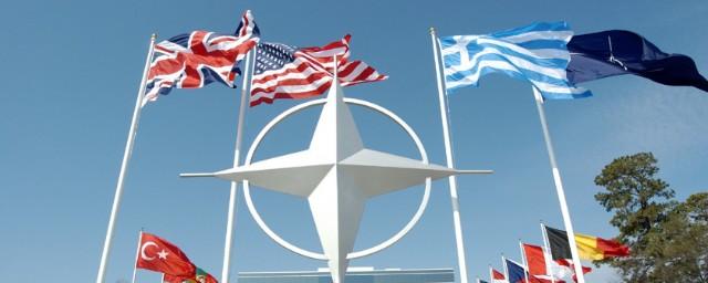 Постпред ФРГ при НАТО Кениг: Альянс не хочет активно участвовать в боевых действиях и не отзывается на просьбы Киева