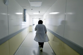 Игра в русскую рулетку со здоровьем: врачи раскрыли опасность кашля курильщика