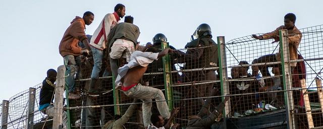 Более 20 мигрантов из Африки погибли при попытке прорваться в Марокко