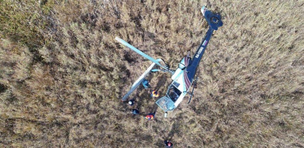 На Камчатке в результате жесткой посадки опрокинулся вертолет