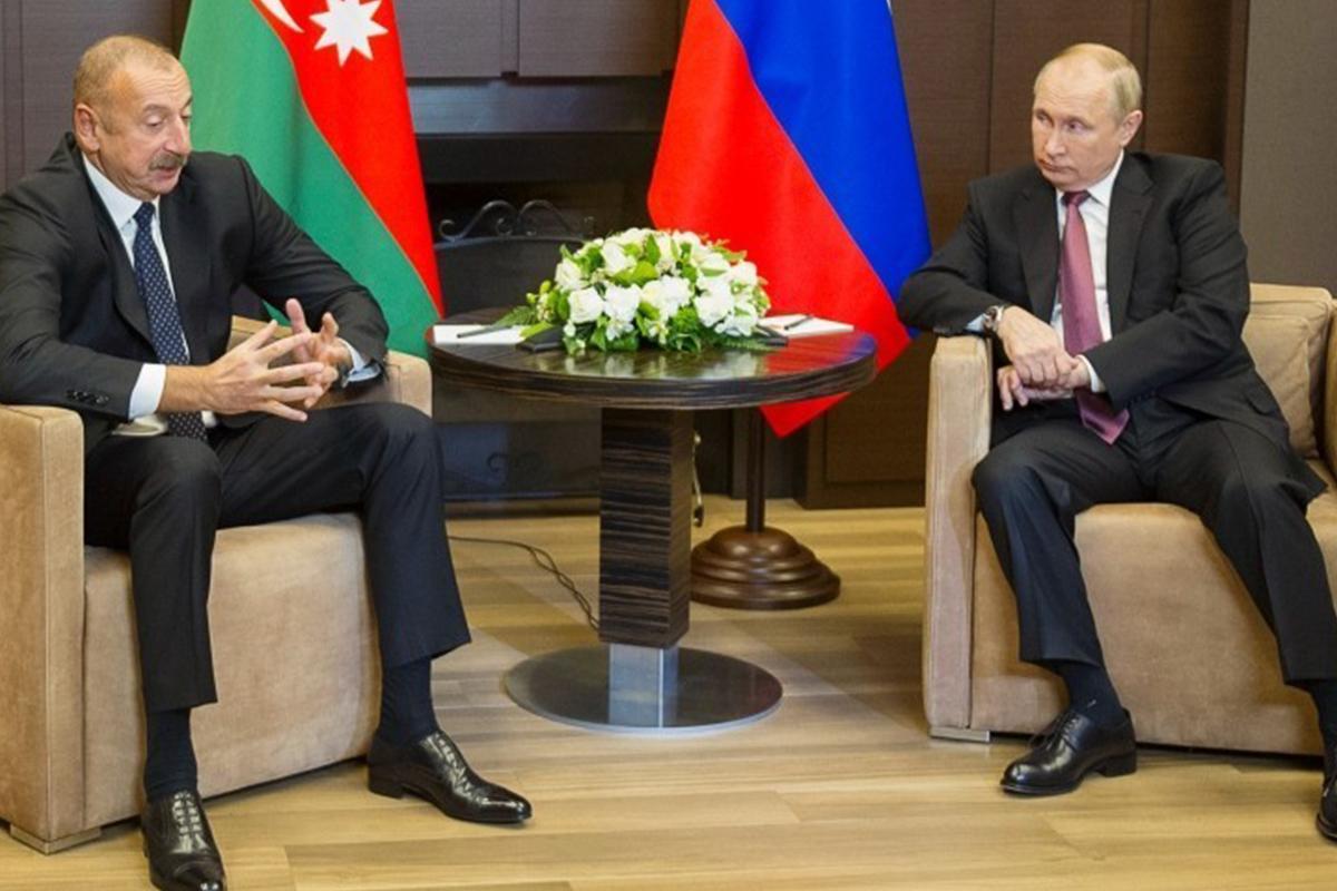 «Бесконечно мелькают на ТВ». Как агенты влияния Азербайджана мешают политике России на Кавказе