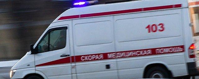 В Коми женщина попала под колеса авто во дворе дома