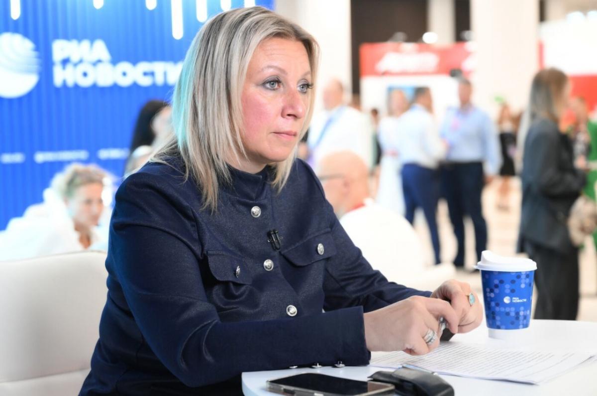 Захарова: Великобритания видит в Украине очередной источник для своего обогащения