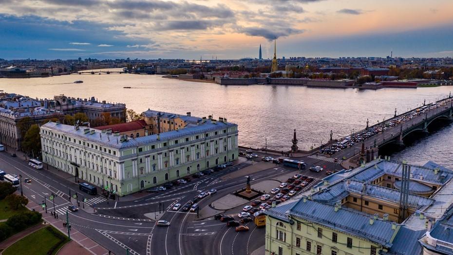 Холдинг «Империя» за несколько миллиардов рублей купил два здания в центре Петербурга