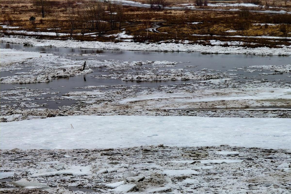 В реке Томь ожидают дальнейшее повышение уровня воды из-за ледяных заторов