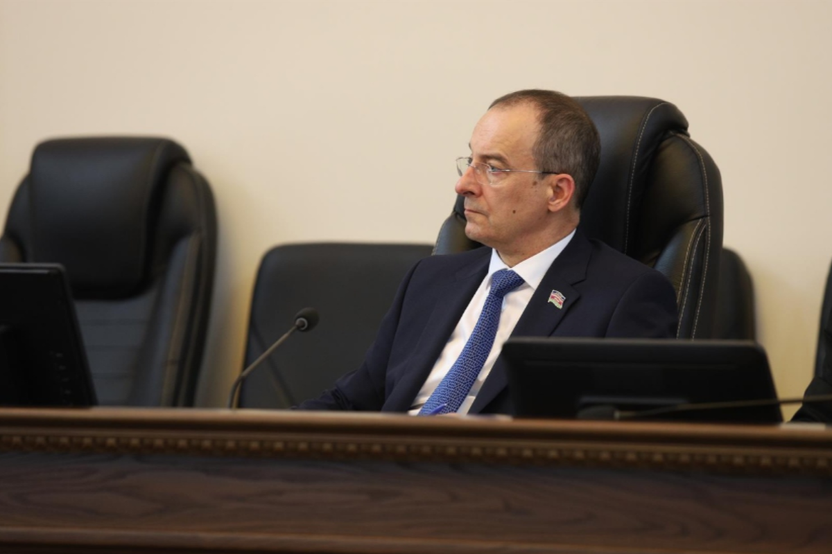 На сессии ЗСК приняли закон о правовом просвещении граждан