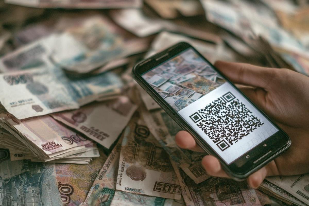 Массовое внедрение цифрового рубля и универсального QR-кода: что ждет россиян с 1 сентября 2026 года