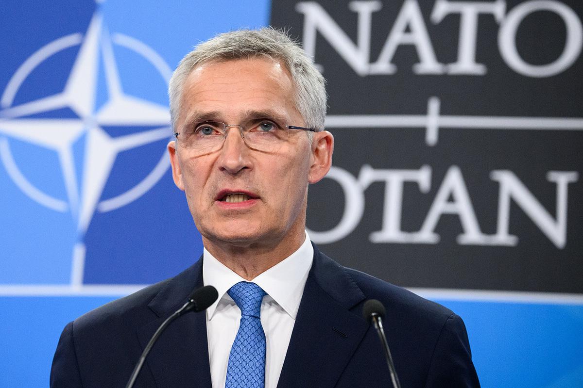 Столтенберг заявил, что НАТО должно сплотиться из-за дружбы России (страна-террорист) и КНДР
