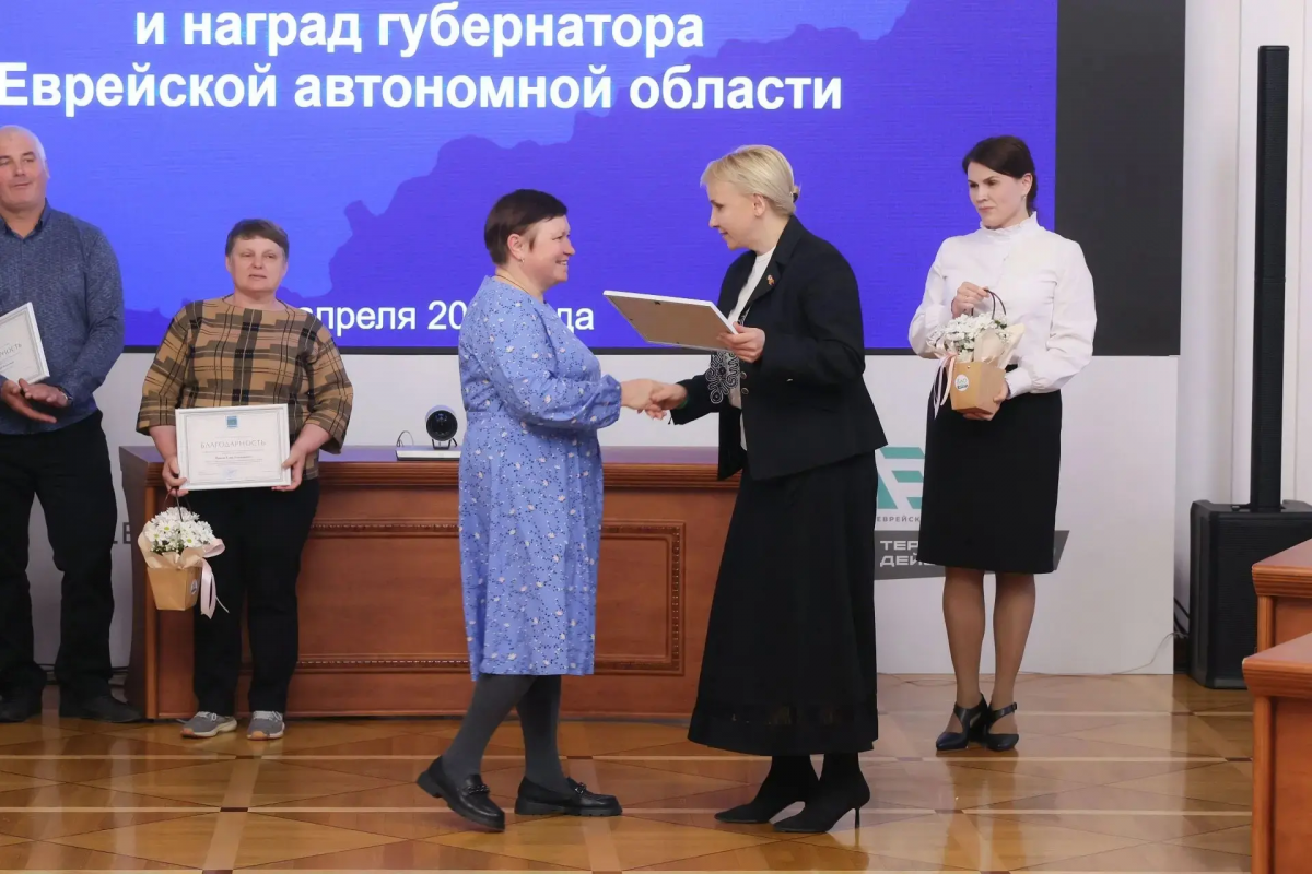 Добровольная пожарная команда из села Найфельд ЕАО, ставшая лауреатом Всероссийской муниципальной премии «Служение», удостоилась региональных наград