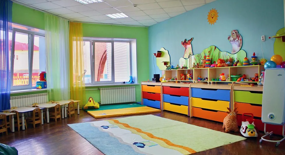 В Екатеринбурге две матери устроили драку на пороге детского сада из-за переписки в соцсетях