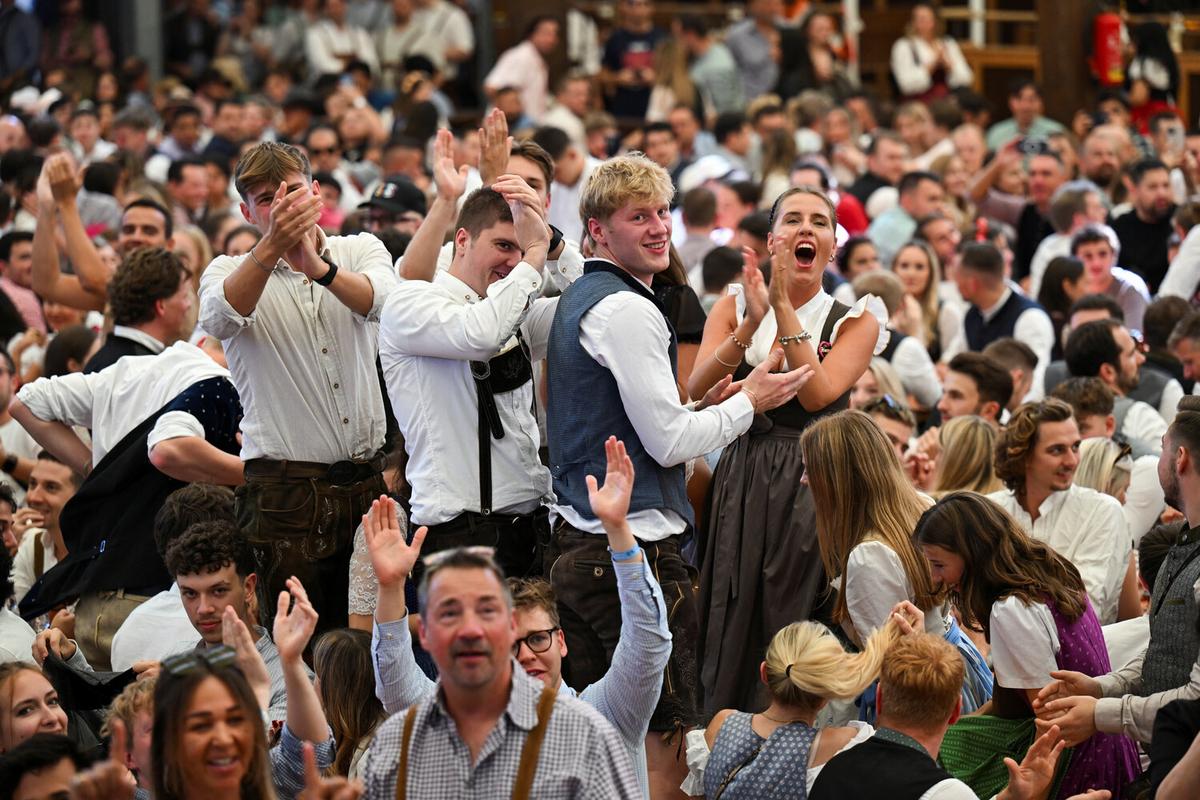 В Мюнхене из-за наплыва посетителей пришлось ограничить вход на Октоберфест