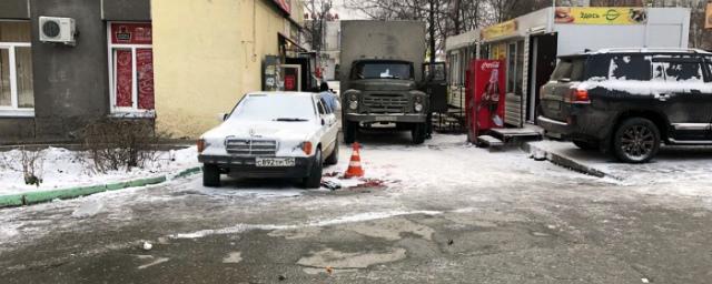 Жителя Новосибирска насмерть сбил грузовик во дворе жилого дома