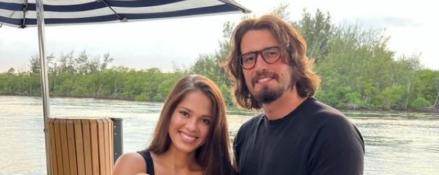 Фаворитка Тимати из телешоу «Холостяк» Мария Вебер сообщила о рождении первенца в США