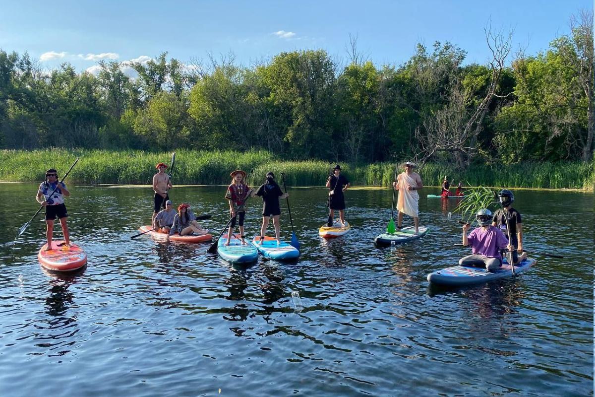 «Живите! Любите! Гребите!»: в ЛНР состоялся первый фестиваль сапбординга
