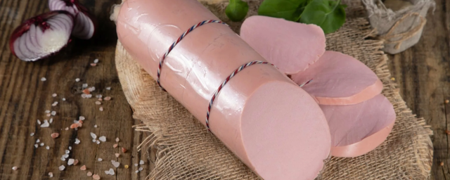 Врач Арзамасцев: Чрезмерное употребление докторской колбасы может привести к набору веса