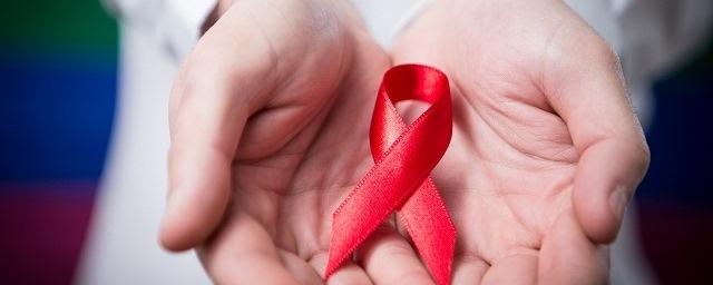 СМИ: В России разрешат ВИЧ-инфицированным усыновлять детей