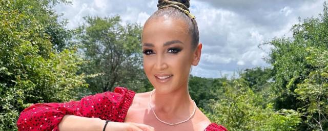 Поклонники Ольги Бузовой вновь подозревают певицу в беременности