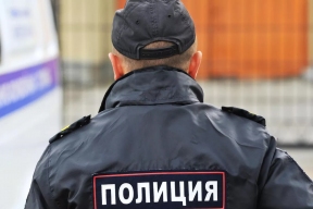 Пьяный мужчина в Москве напал на медиков и повредил оборудование в машине скорой