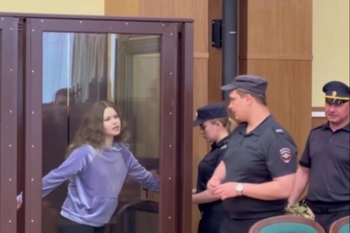 Глава «Армии красоток» отправится за решётку на 22 года за госизмену