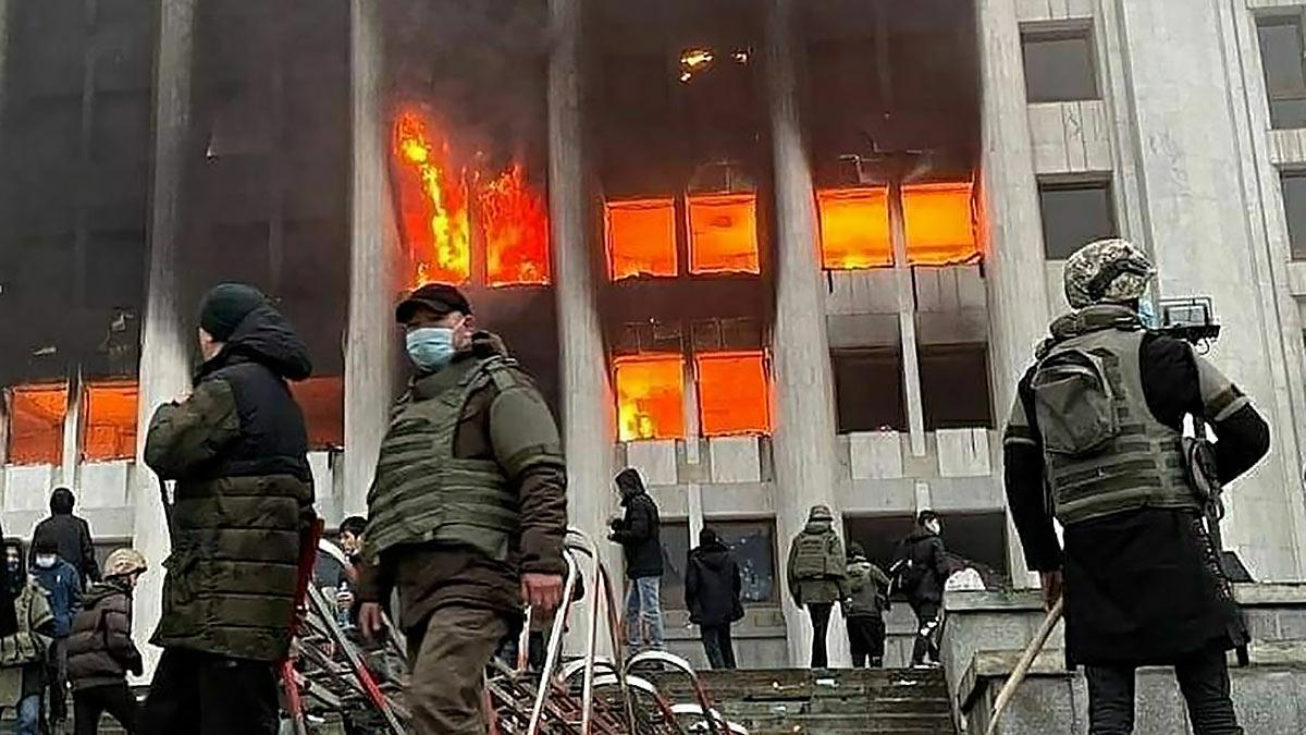 В Казахстане введен критический уровень террористической опасности