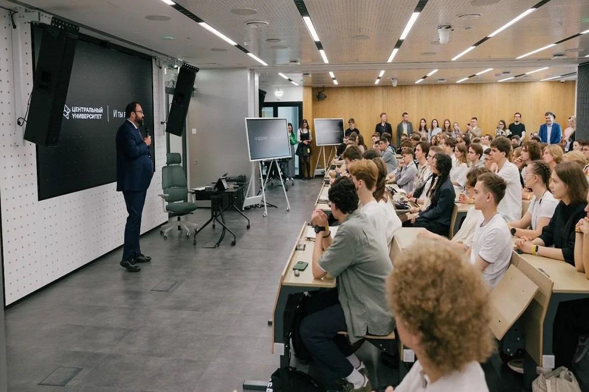 Центральный университет и Минцифры: партнерство для будущих IT-специалистов