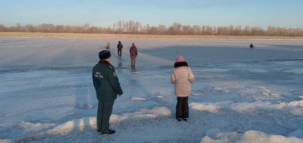 После введения запрета выхода на лед водоемов в Костроме оштрафовали девять нарушителей