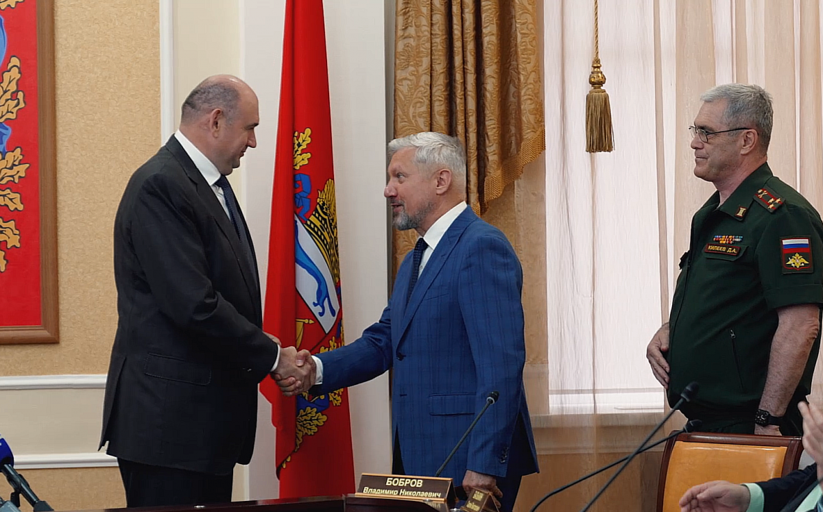Губернатор Оренбургской области Евгений Солнцев удостоен медали Минобороны России «За укрепление боевого содружества»