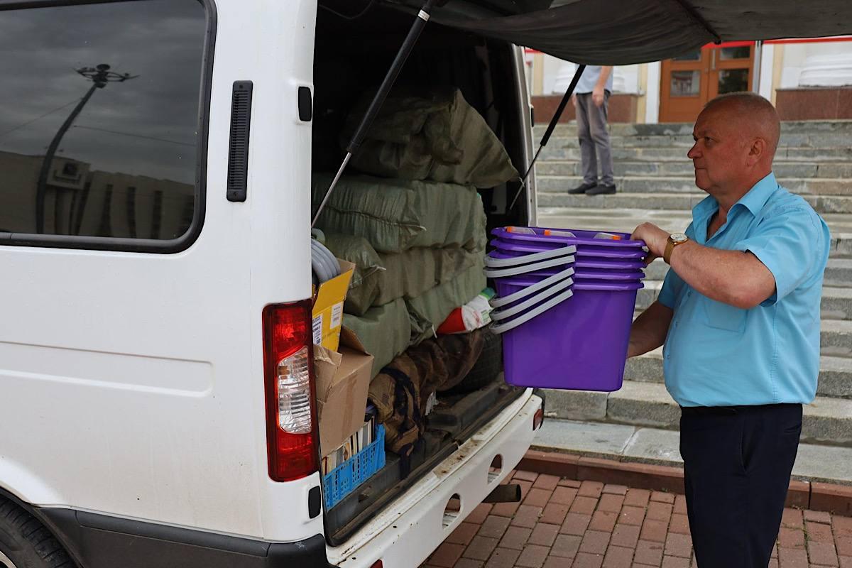 Депутаты Мордовии направили гуманитарную помощь для школ в Херсонскую область