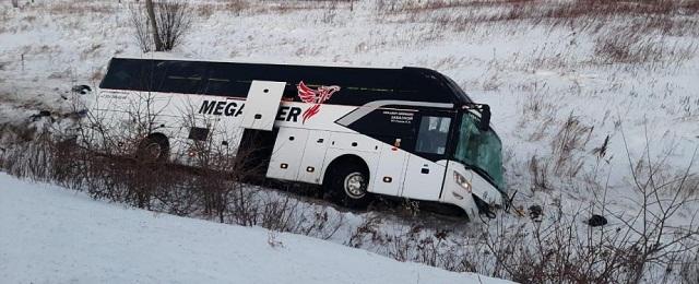 СК: водитель автобуса, попавшего в ДТП в Хабаровском крае, не проходил медкомиссию