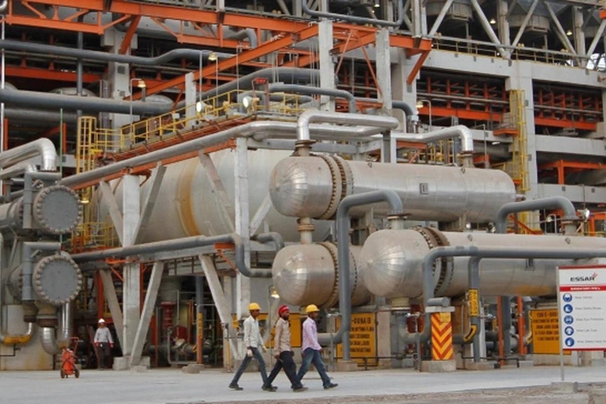 Индийские нефтеперерабатывающие заводы «ожидают распоряжений» после американских санкций