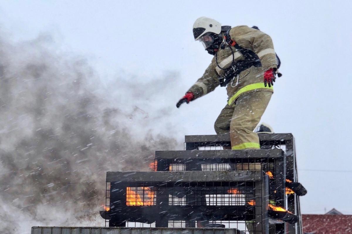 В ночь с 18 на 19 ноября пожарные Липецкой области выезжали на два происшествия