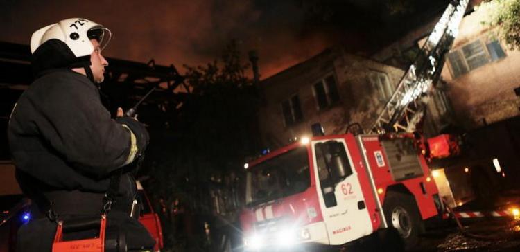 Пожар в Доме культуры МВД ограничил движение в центре Москвы