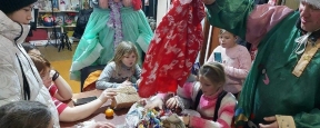 Рождество в Искитимском районе жители встречали народными колядками, сельчане возродили веселую традицию