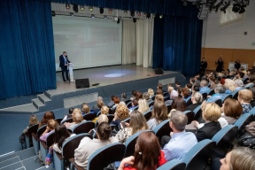 Мэр Руслан Болотов: В Свердловском округе Иркутска в этом году начнется подготовка к возведению нового здания лицея ИГУ