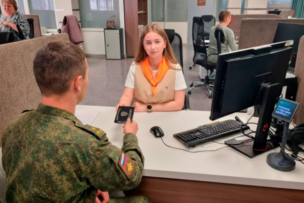 В Новосибирской области действует около 100 мер поддержки участников СВО и их семей