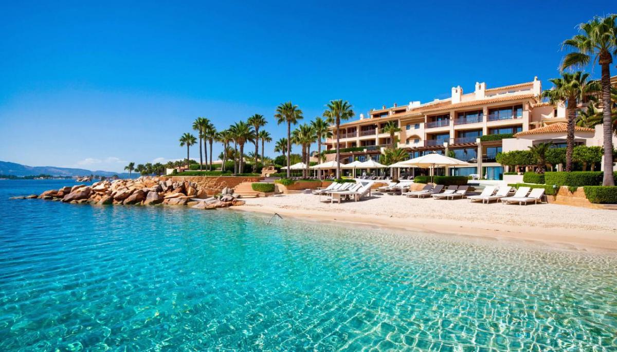 Известное испанское туристическое направление теряет популярность и превращается в «город-призрак»