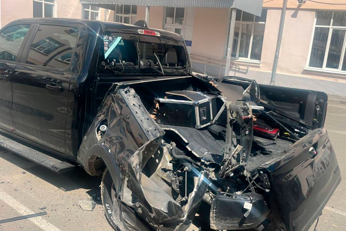 В Краснодаре на парковке университета взорвался пикап RAM