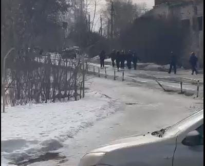 В Кировской области мужчина из окна открыл огонь по горожанам