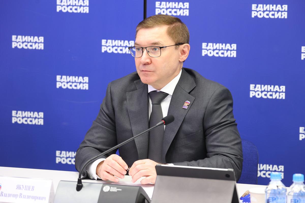 ЕР утвердит лидеров списка в Думу летом