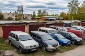 МЧС предупредило об опасности заправки автомобилей внутри гаражей