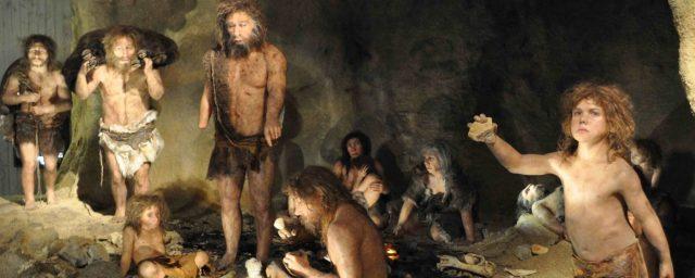 «Ролевые игры» помогли выяснить, как неандертальцы ловили птиц в пещерах