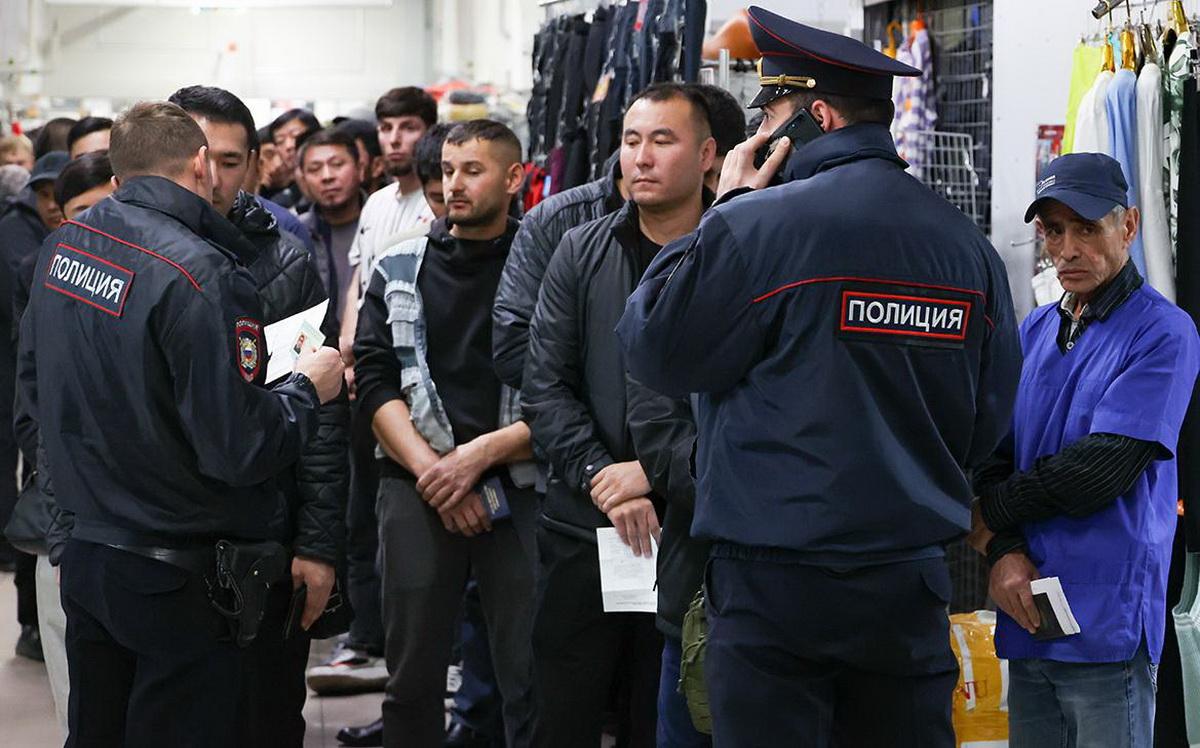 Россия закрывает двери для мигрантов. Диаспоры в панике