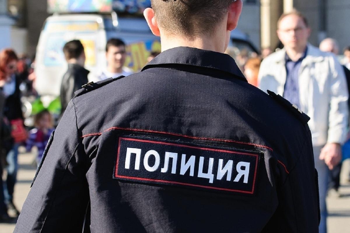 Донецкие полицейские задержали курьеров, которые работали на мошенников