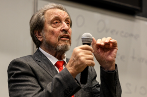 Отец Илона Маска сообщил об угрозах, последовавших после его высказываний о России