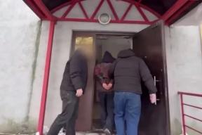 Взрывной сосед: 61-летний садовник задержан за подрыв машины бизнесмена во Фрязино из-за участка