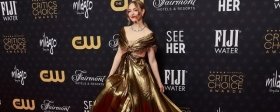Amanda Seyfried's Dior dress ripped at the awards ceremony